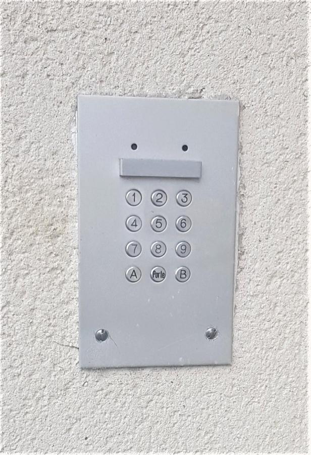 Ferienwohnung Nid Douillet Plein De Charme Avec Parking Gratuit Chantilly Exterior foto
