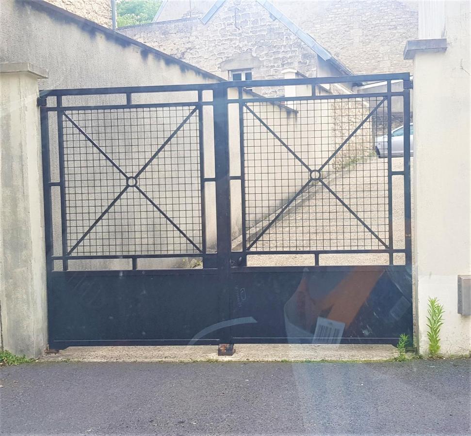 Ferienwohnung Nid Douillet Plein De Charme Avec Parking Gratuit Chantilly Exterior foto